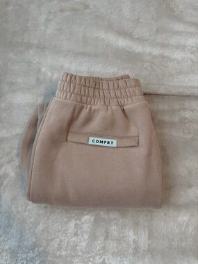 Comfrt Travel Essentials Jogger Sweatpants AND Hoodie